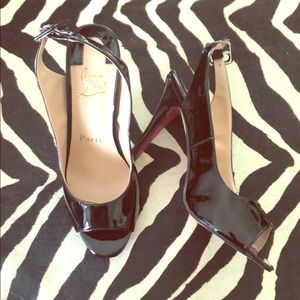 Red bottom shoes 👠 brand new never worn